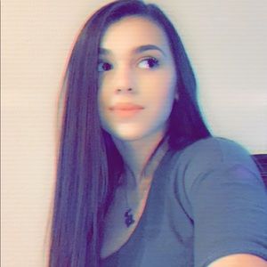 Meet your Posher, Ariana